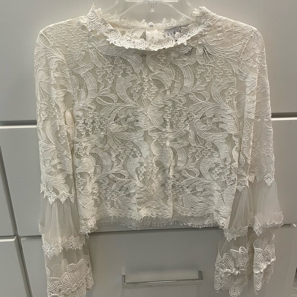 Lioness Lace Top - Picture 4 of 4